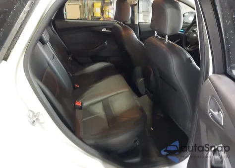 2015 Ford Focus Se из США, поврежденный, VIN 1FADP3F23FL361260